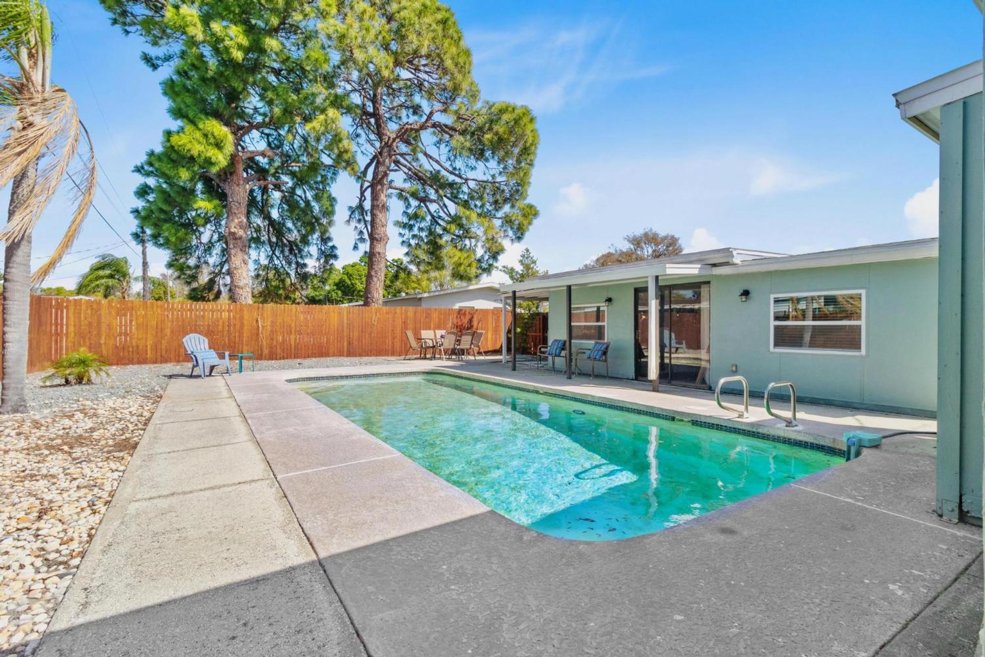 Relaxing Pool Home For Family Getaway Close To Tampa Zoo, Busch Gardens, Restaurants And Shopping! Exteriör bild